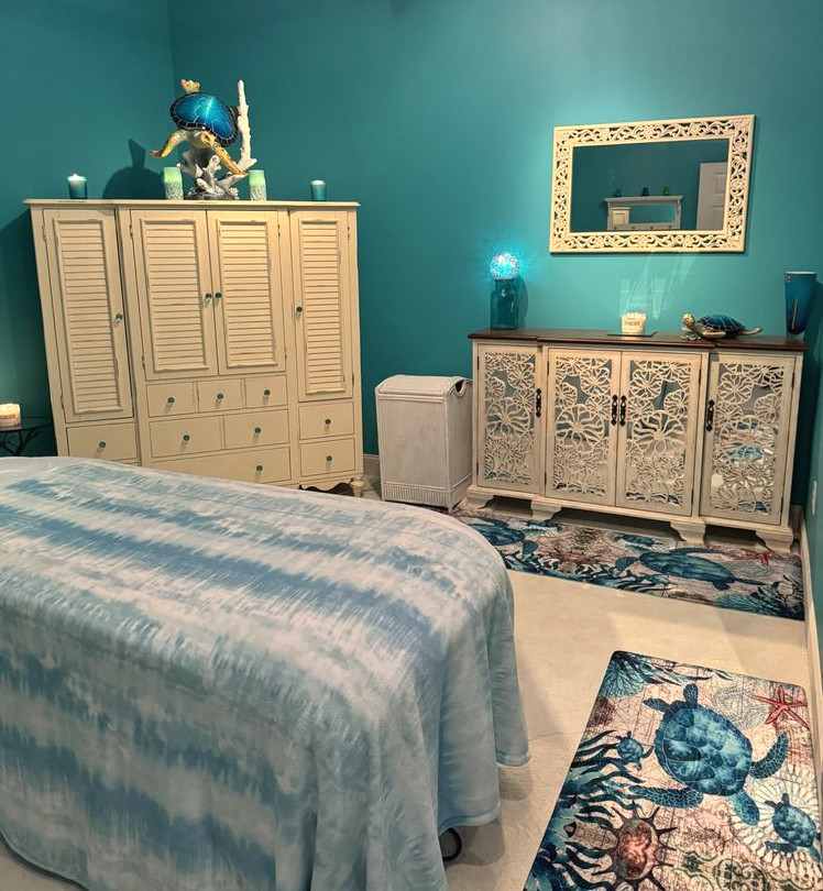 Alita's Hair & Massage interior room